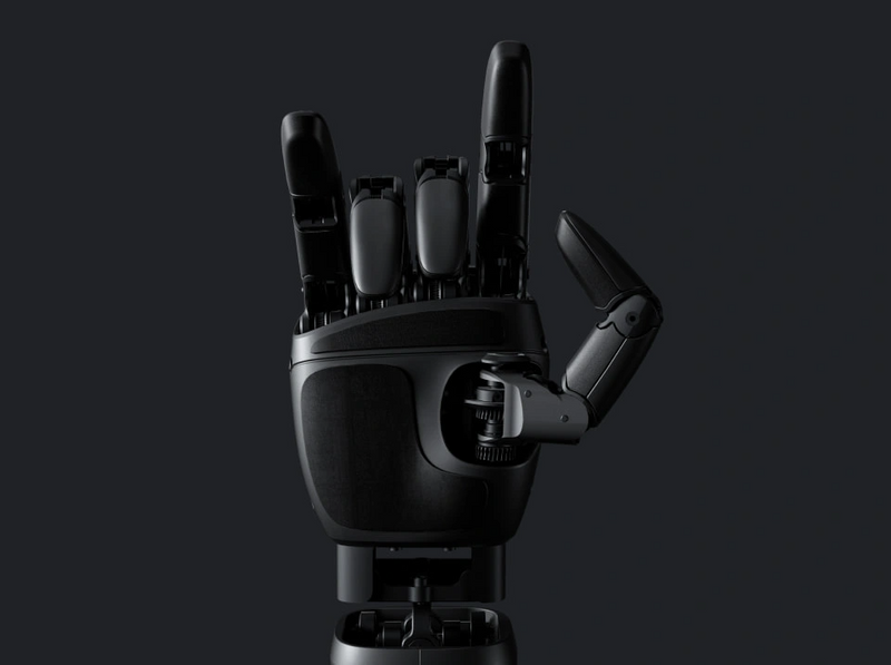 PUDU D9 – Full-Sized Bipedal Humanoid Robot
